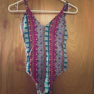 Fashion swimsuit onepiece (a little cheeky)